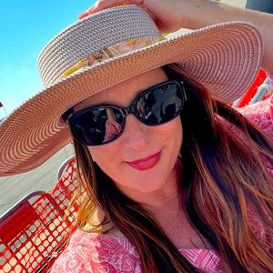 Meet your Posher, Maurna